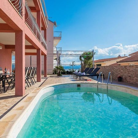 Solaris Holiday Home - Private Pool Stanici المظهر الخارجي الصورة