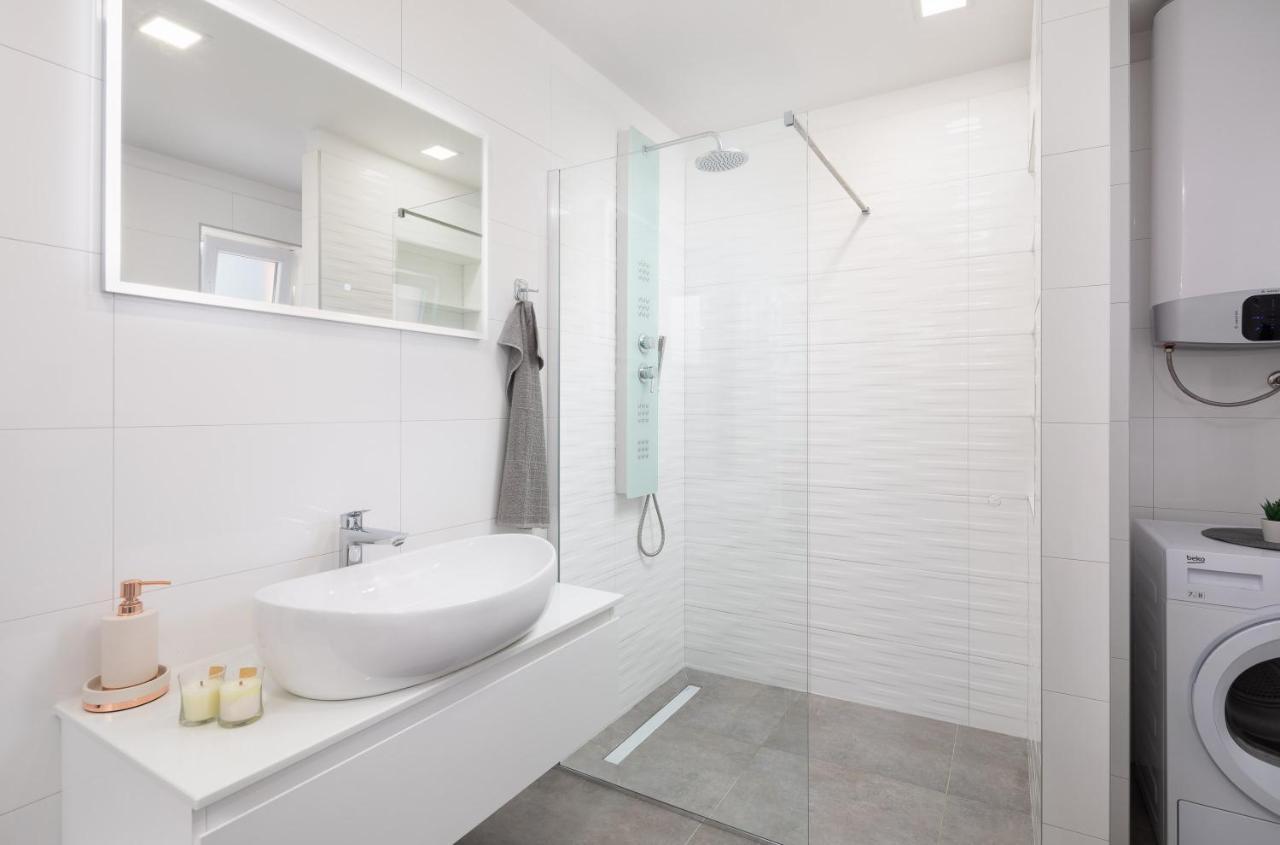 Solaris Holiday Home - Private Pool Stanici المظهر الخارجي الصورة