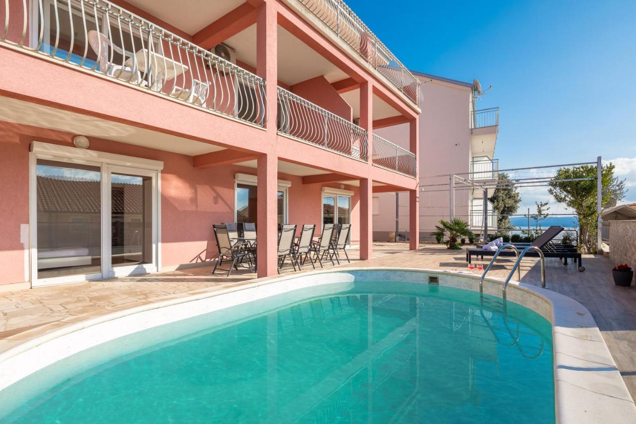 Solaris Holiday Home - Private Pool Stanici المظهر الخارجي الصورة