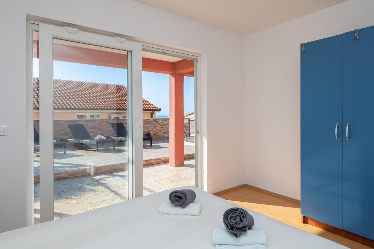 Solaris Holiday Home - Private Pool Stanici المظهر الخارجي الصورة